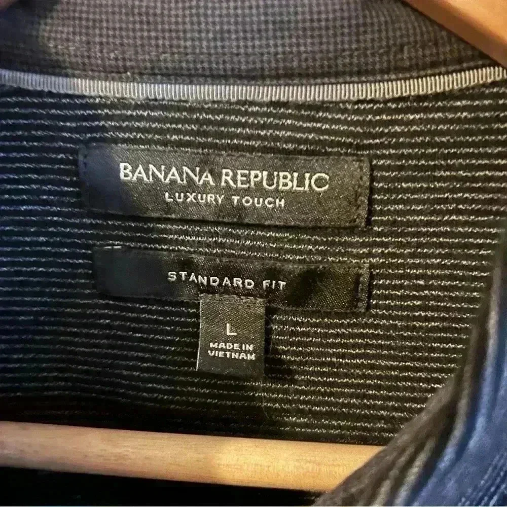 Banana Republic Luxury Touch Long Sleeve Button Down Shirt